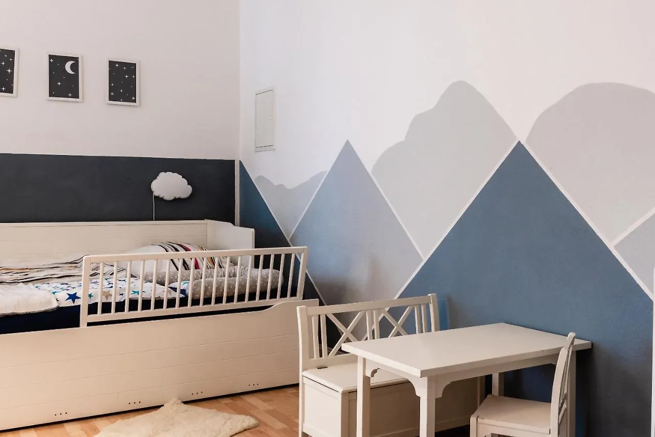 Family-Friendly Apartment In The Center Of Berlin Almanya