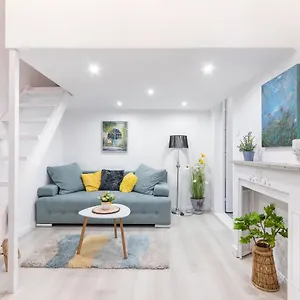 https://green-apartment-budapest-1074.inbudapesthotels.com
